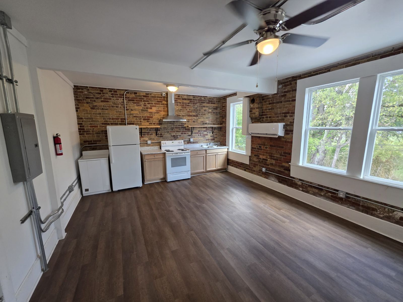 69040 Main Street - 7